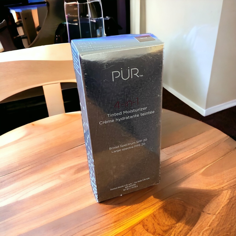 💎 PUR 4-in-1 Tinted Moisturizer Broad Spectrum SPF 20 DPN2 Chestnut